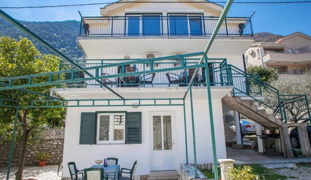 Charming Seaside Escape in Kotor - One Bedroom Apartment with Garden 3