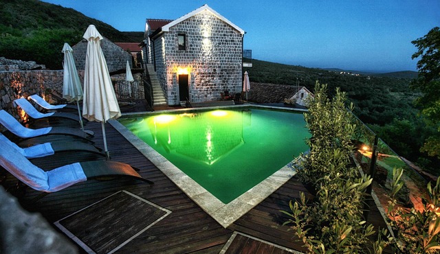 Charming Stone Villa with five junior suites