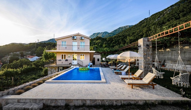 Charming Vineyard Villa