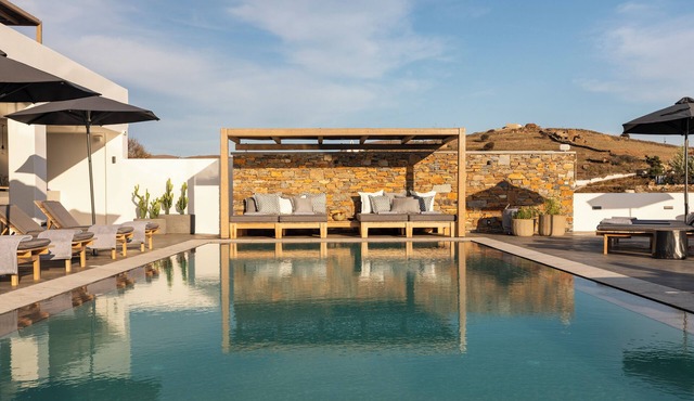 Chora Kythnos Suites