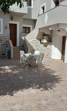 Chorio traditional apartment