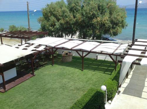 Chris Studios & Apartments in Corinth