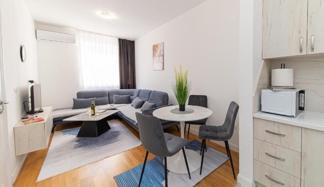 City Center E&D Apartment