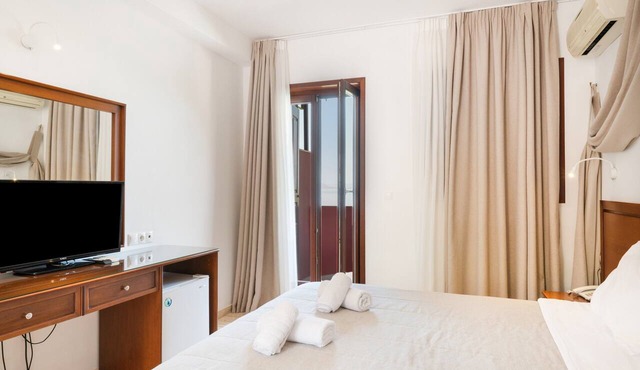 Classic Double Room at Hotel Aristotelis with Sea View and Balcony in Ancient Epidavros