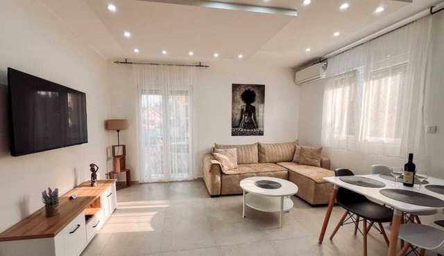 Comfort 1bdr Apartment in Tivat I
