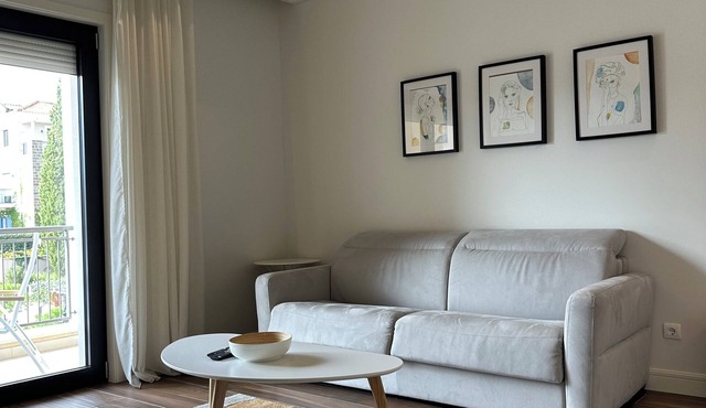Comfortable studio apartment in Centrale Lustica Bay