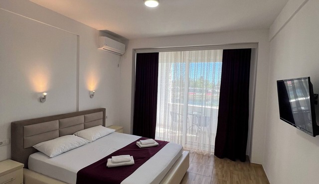 Comfy Room with balcony and view