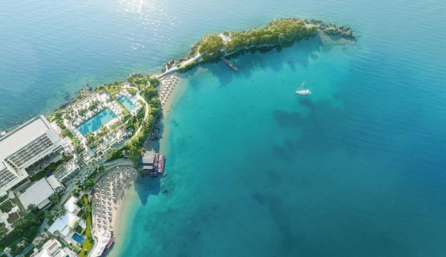 Corfu Imperial, A Resort to Live