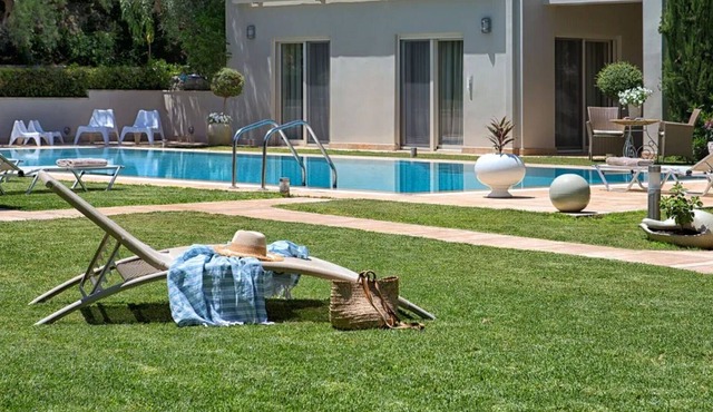 Cosy apartment for 2 people with A/C, pool, TV, terrace and parking