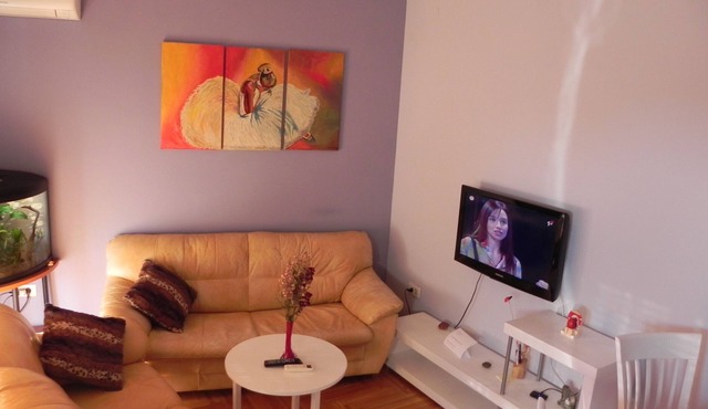 Cosy, clean, fully equiped place in which you can enjoy long or short term stay
