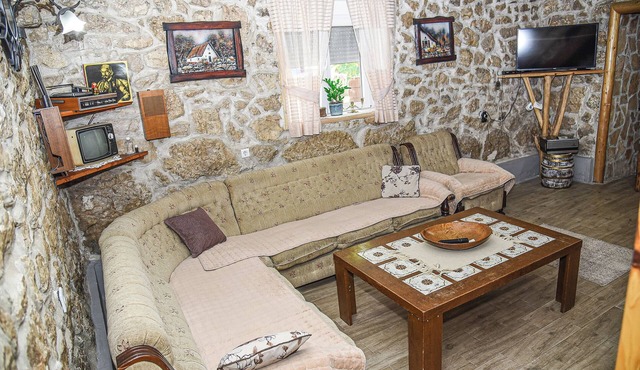 Cosy Eco Holiday Home Kontic