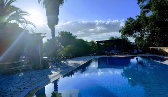 Cosy Garden View Studio with Pool Access – Pierhouse Gouvia