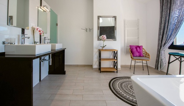Cosy `style villa Lazi