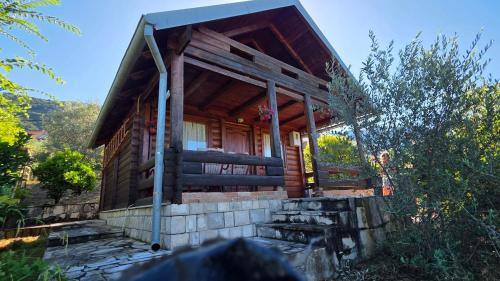 Cottage Kavac Kotor