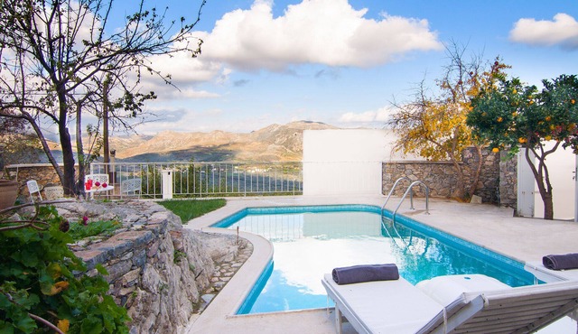 Countryside View & Easy Access to Southern Beaches! in Rethymno