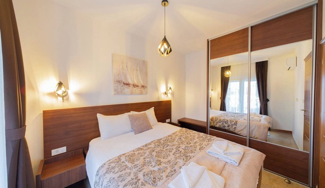 Cozy 1-bedroom apartment in soothing Sutomore with AC
