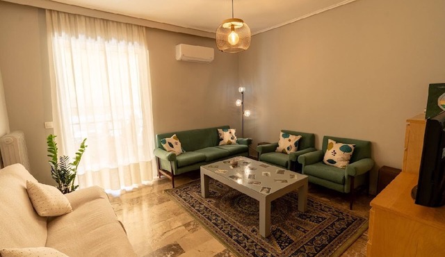Cozy Apartment in Faliro