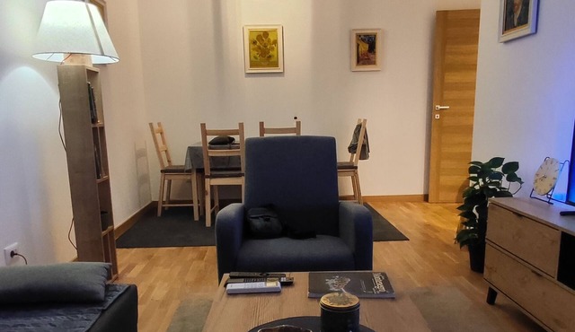 Cozy apartment in tranquil Podgorica with WiFi, AC