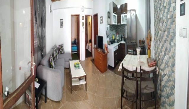 Cozy Apartment offers free WiFi, air conditioning and a garden.