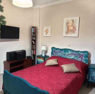 Cozy Boutique Village Home with Garden BBQ and Playground in Áyios