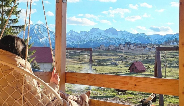 Cozy Mountain Chalet with Durmitor View 3