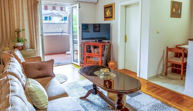 Cozy Nature View Flat Near Beaches in Budva