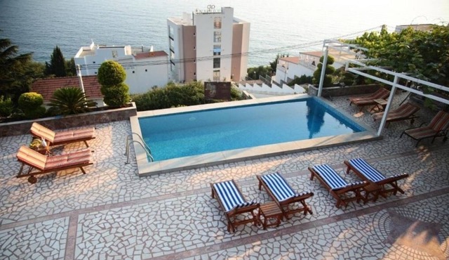 Cozy one bedroom apartment with sea view