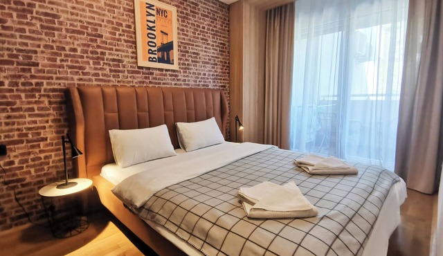 Cozy One-Bedroom Apartment at Ljubovic-Hill Park