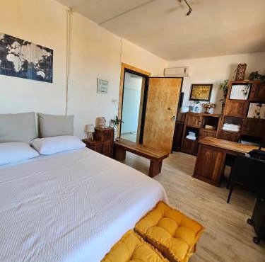 Cozy Room wtih Amazing Sea View of the Old Harbour in Chania