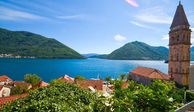 Cozy Seaview stone house right in the center of gorgeous Perast