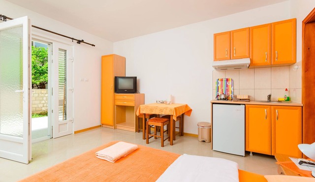 Cozy studio near the beach