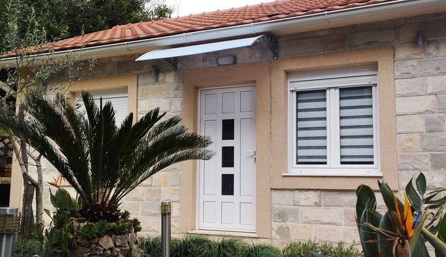 Cozy vacation house in the heart of Bay of Kotor