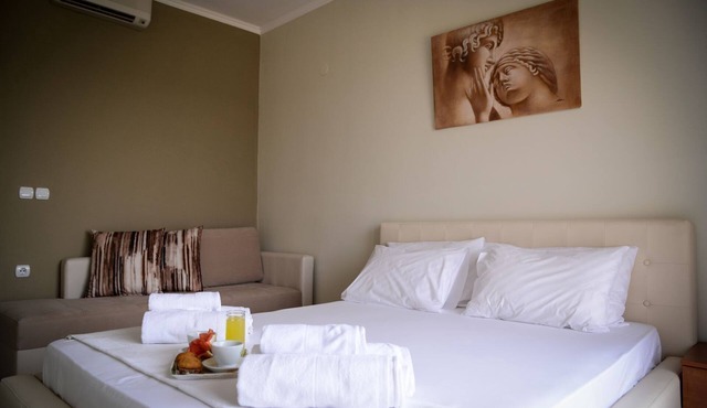 Crown Hotel