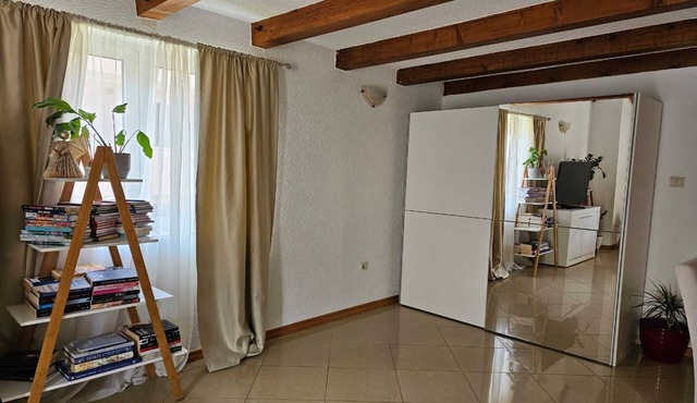 Deluxe Top Floor Apartment with Balcony and Sea View (6)