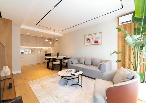 Dimitris Residence