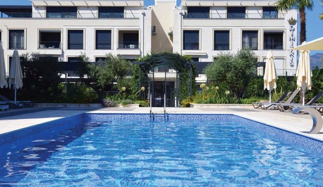 Dimitris Residence