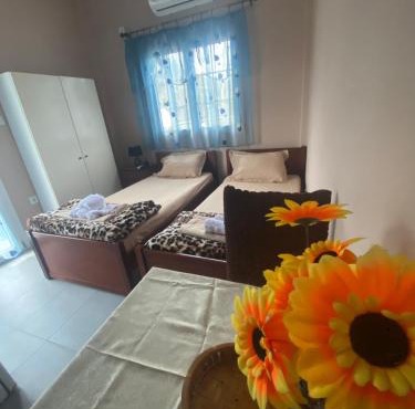Dimitris Rooms
