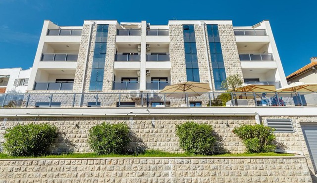 Doxa M Apartments
