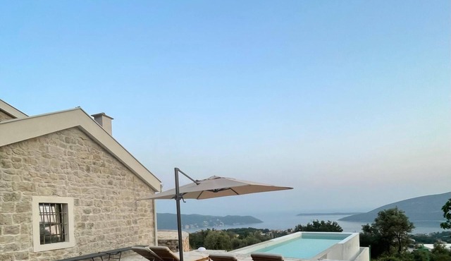 Dreamlike stone house by the sea: luxury with infinity pool and panoramic views