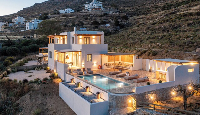Eartha Horizon 3BR Villa with Private Pool and Panoramic Sea Sunset View in Naxos