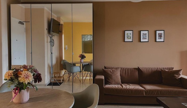 Einstein Apartment in Athens