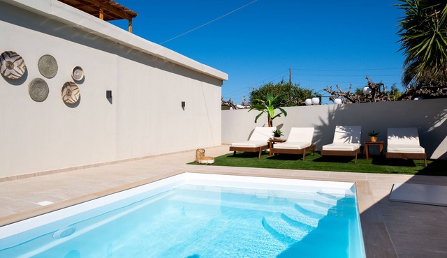 Elegant Villa in Malia with private pool, just 2 minutes from the beach! in Μάλια