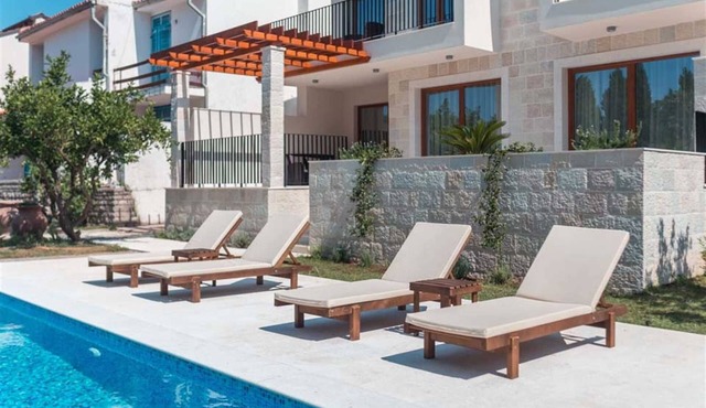 Elegant Villa Zen Port