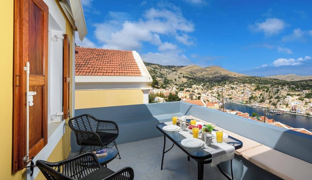 Elpidas Apartments in Symi