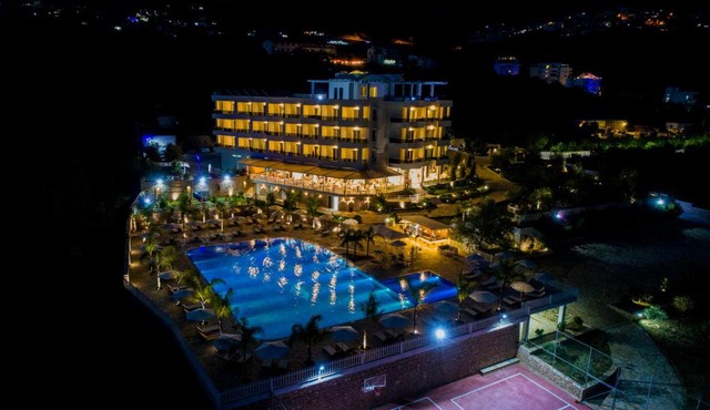 Elysium Hotel in Dhërmi