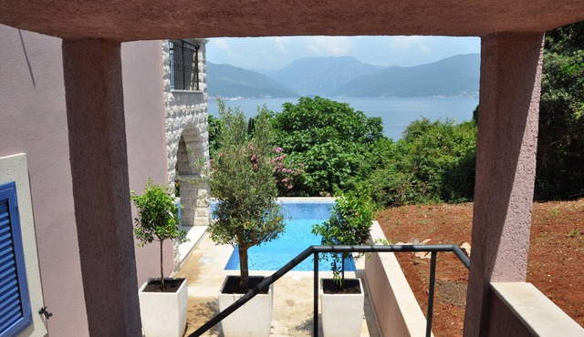 Emerald Beautiful Apartment with stunning views