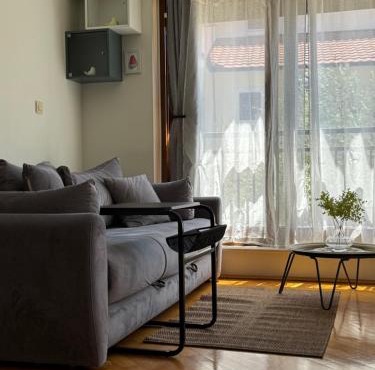 Emerald hills apartment