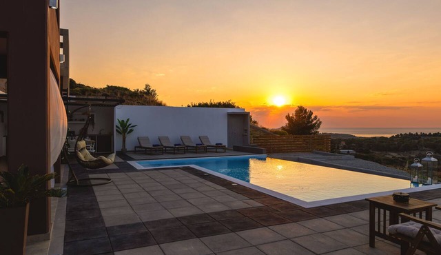 Eoselia Villa