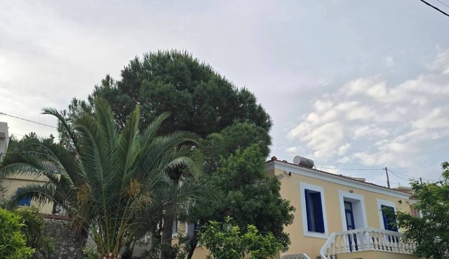 Epaminondas 3-bedroom Stone House