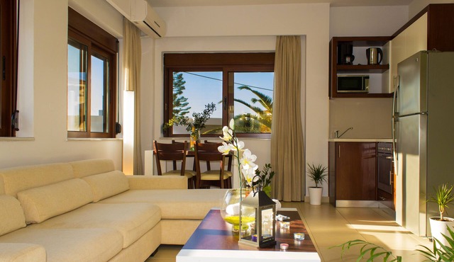 Esthisis Suites Chania in Platanias